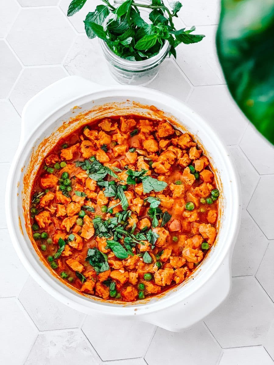 Coconut pea and mint curry